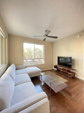 Get Away Home Entire Luxury 2 Kings Beds with 2 bathroom, pool, gym and many more